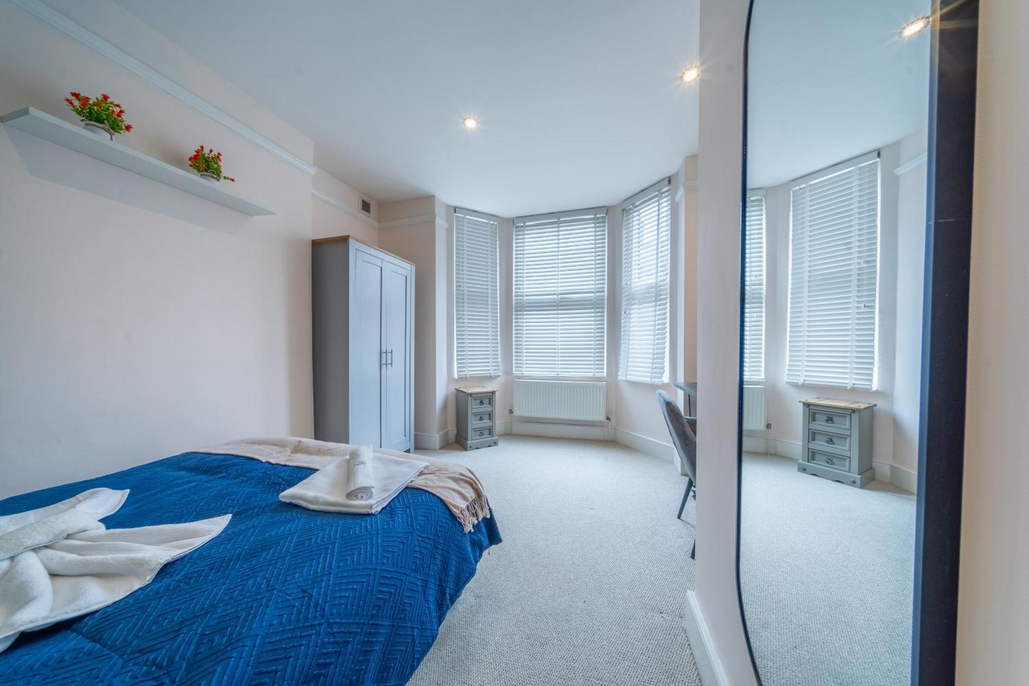 Beautiful 2 Bedroom With Private Garden In Wimbledon - Minutes From Central London Bagian luar foto