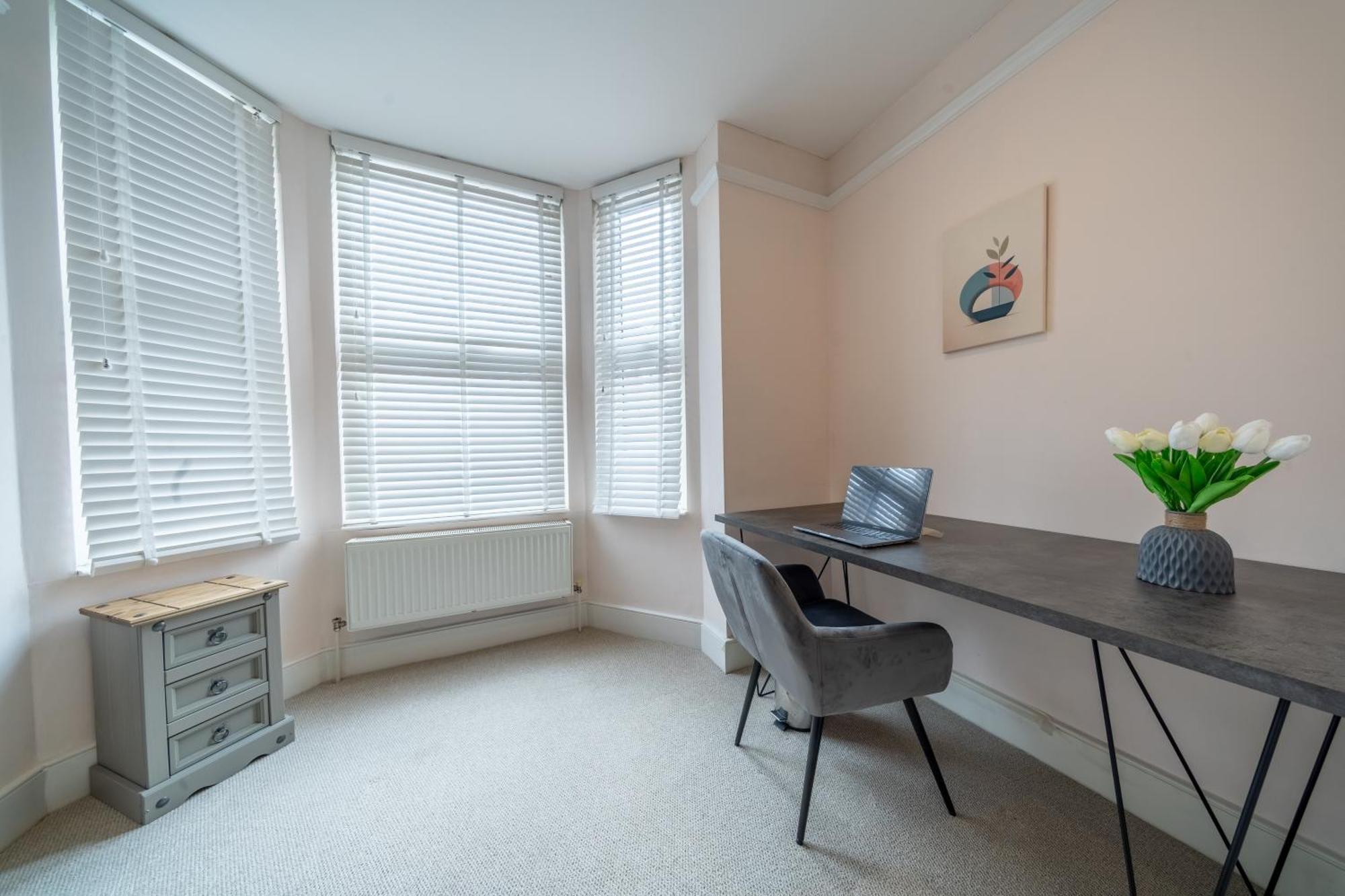 Beautiful 2 Bedroom With Private Garden In Wimbledon - Minutes From Central London Bagian luar foto